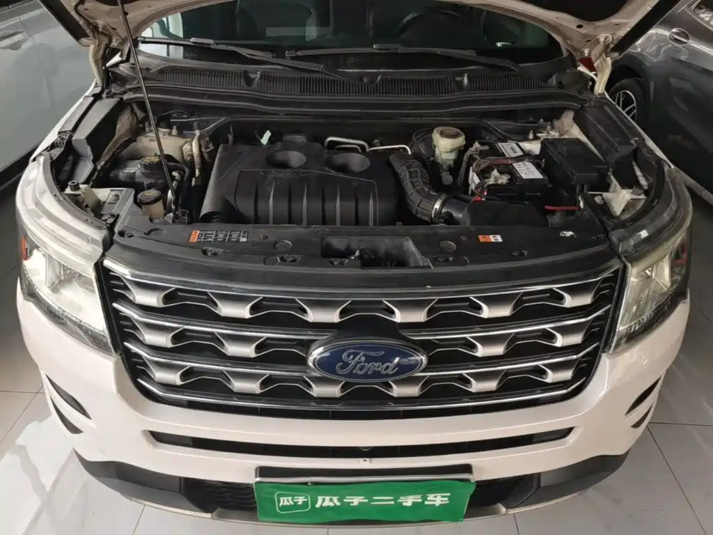 Ford Explorer 2018 — фото 20