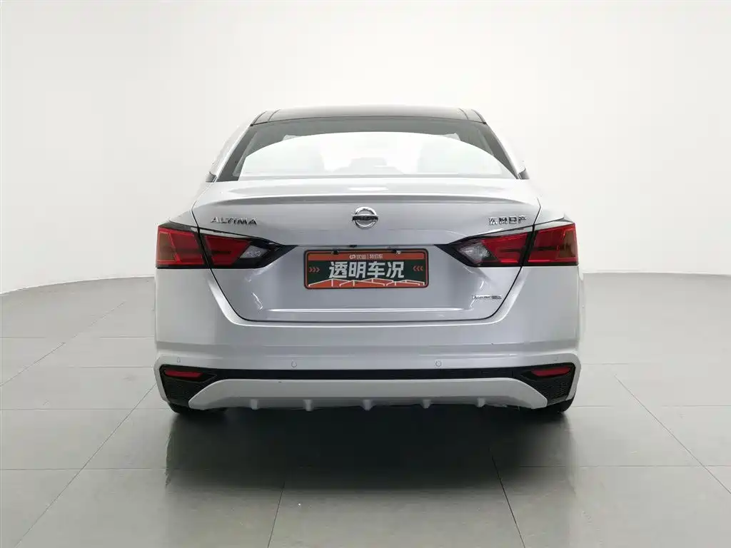 Nissan Teana 2022