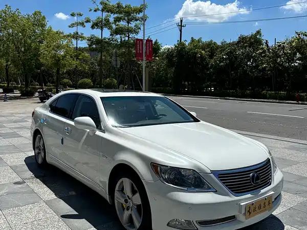 Lexus LS 2006