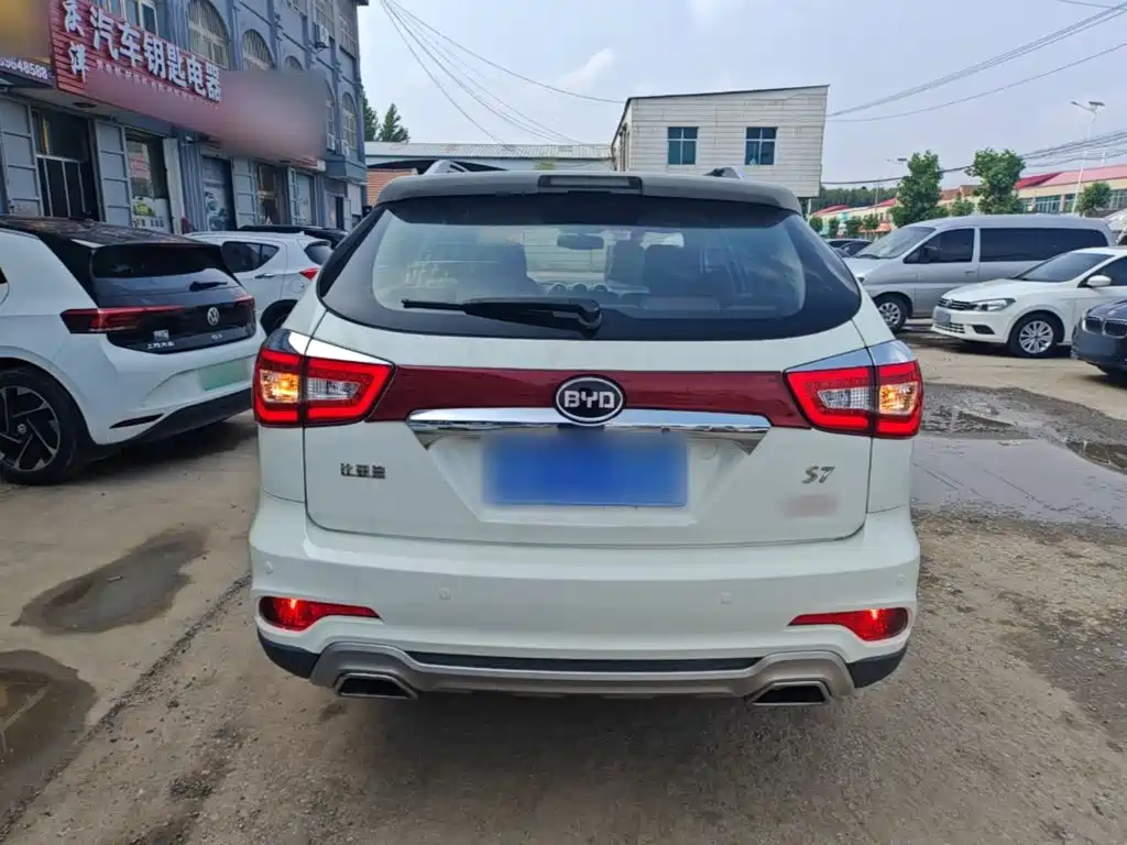 BYD S7 2016
