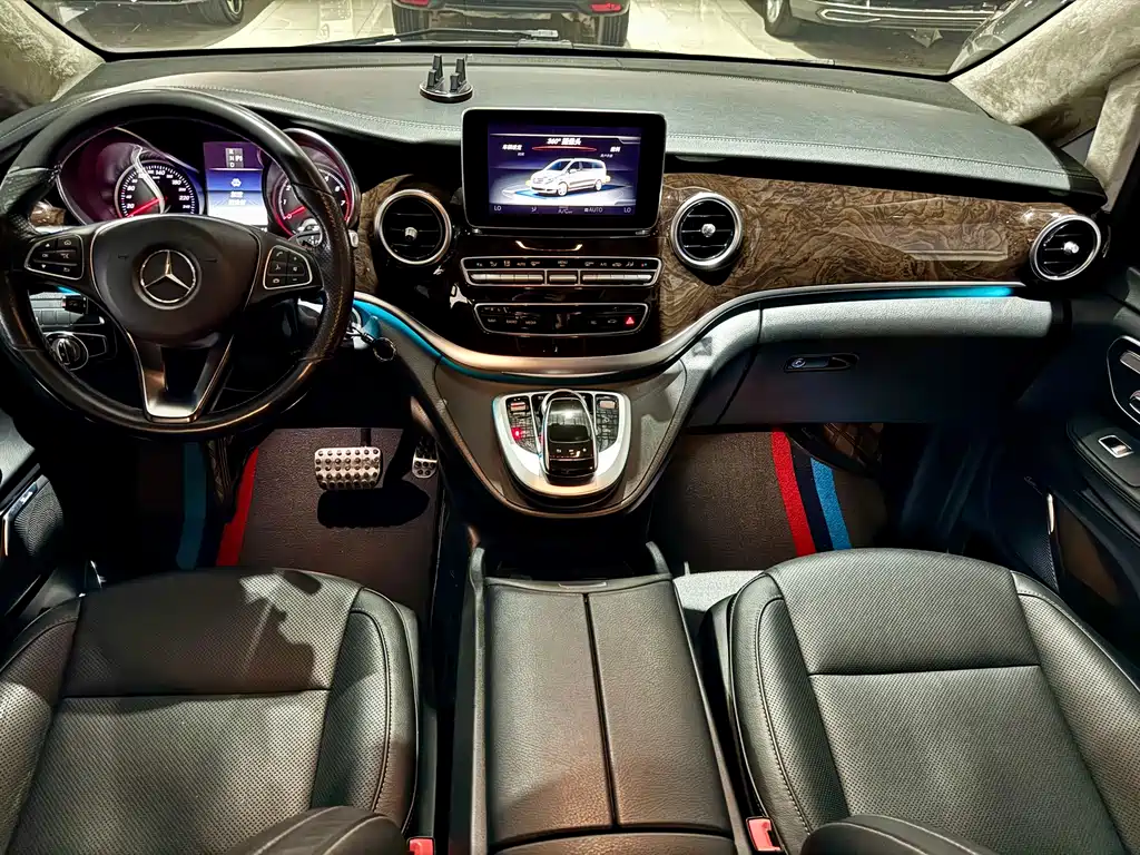 Mercedes-Benz V-Class 2019 — фото 9