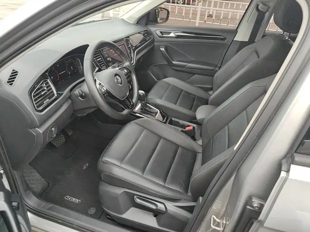 Volkswagen T-Roc 2020 — фото 15