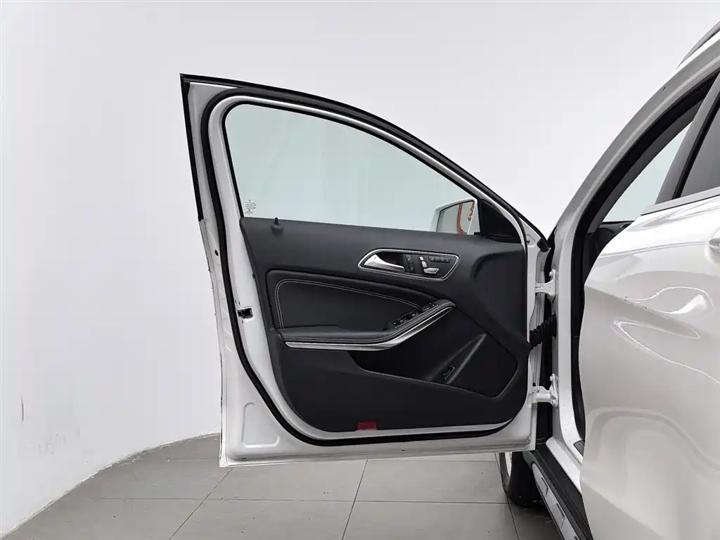 Mercedes-Benz GLA 2019 — фото 8