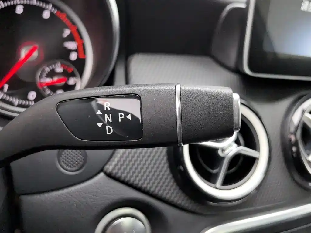 Mercedes-Benz GLA 2019 — фото 13