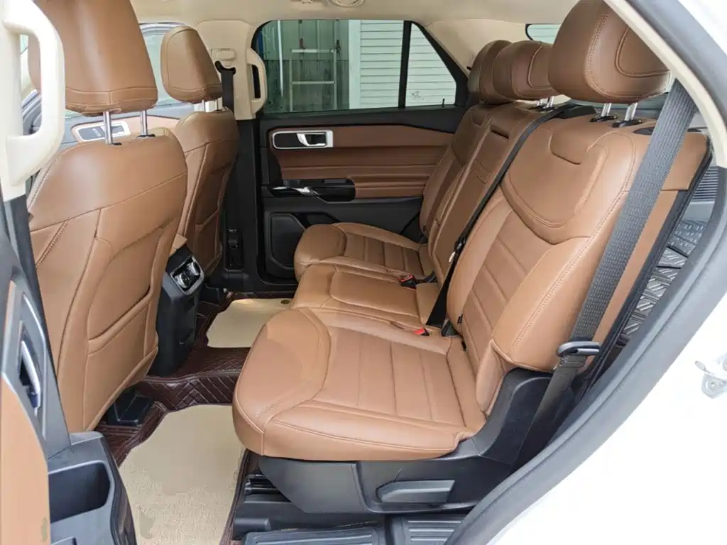 Ford Explorer 2023 — фото 17