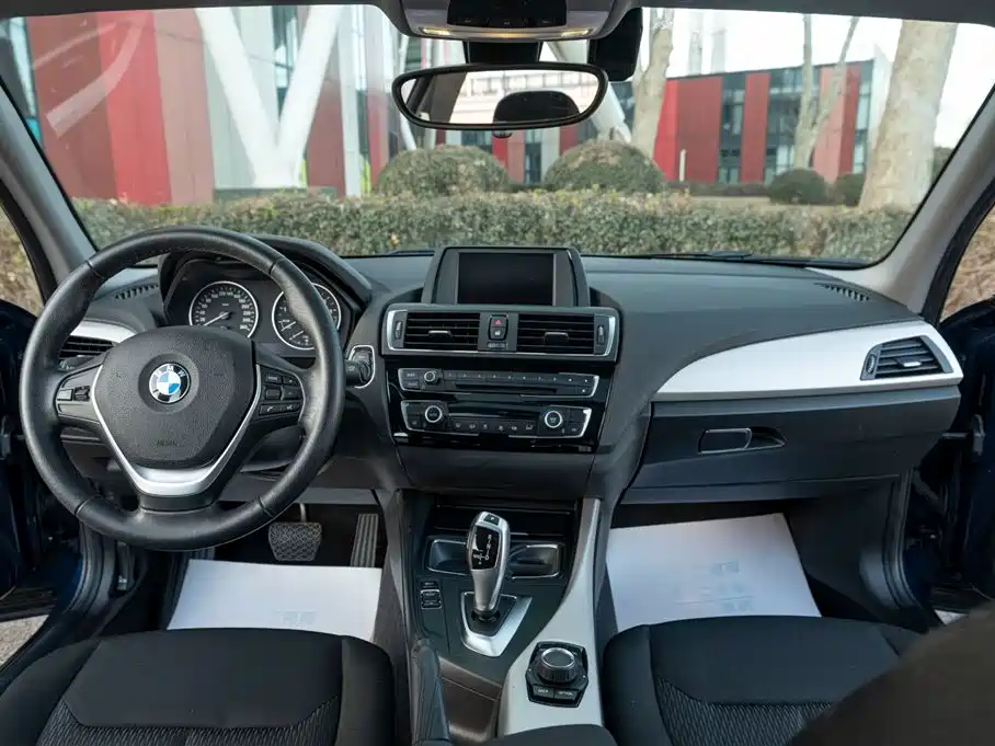 BMW 1 Series 2016 — фото 18