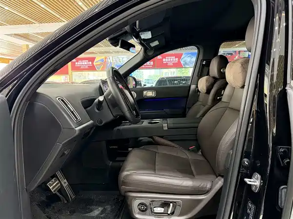 Li Auto L8 2023