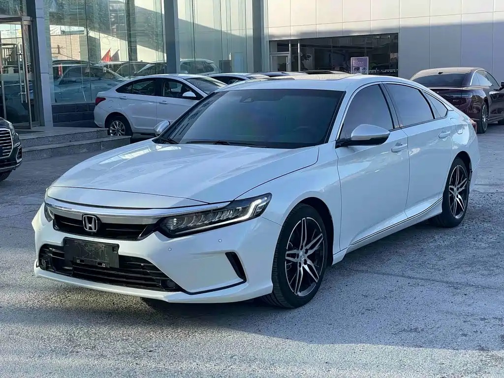 Honda Inspire 2023 — фото 1