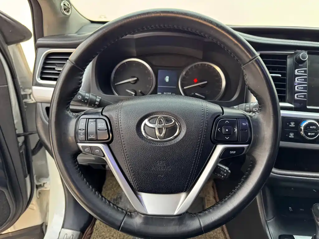 Toyota Highlander 2016 — фото 12