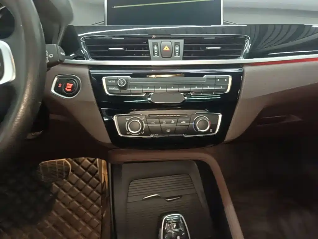 BMW X1 2020 — фото 13