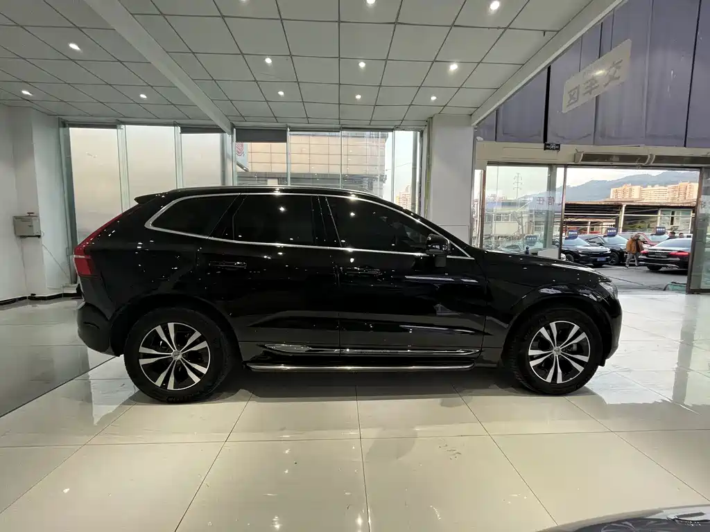 Volvo XC60 2025 — фото 13