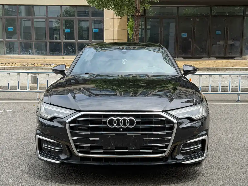 Audi A6L 2022