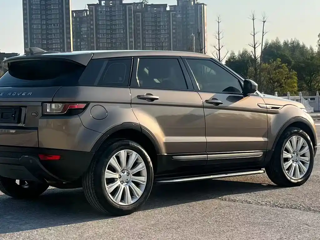 Land Rover Evoque 2019 — фото 5