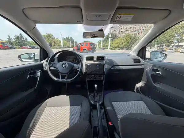 Volkswagen Polo 2016