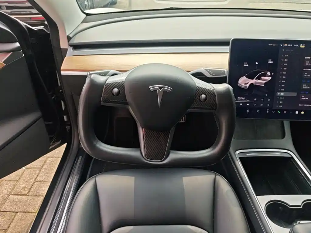Tesla Model 3 2022 — фото 11