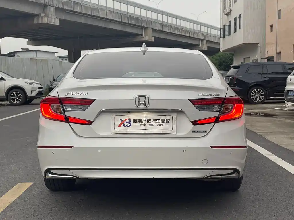Honda Accord 2020 — фото 18