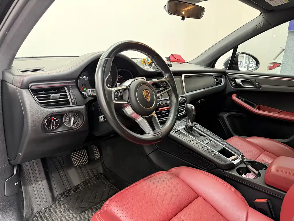 Porsche Macan 2020 — фото 10