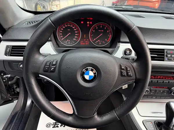 BMW 3 Series 2011