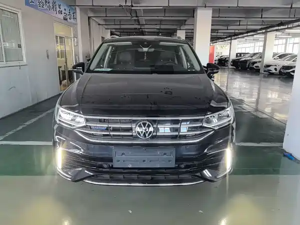 Volkswagen Tiguan L Plug-In Hybrid 2023