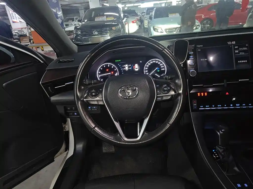 Toyota Avalon 2019 — фото 10