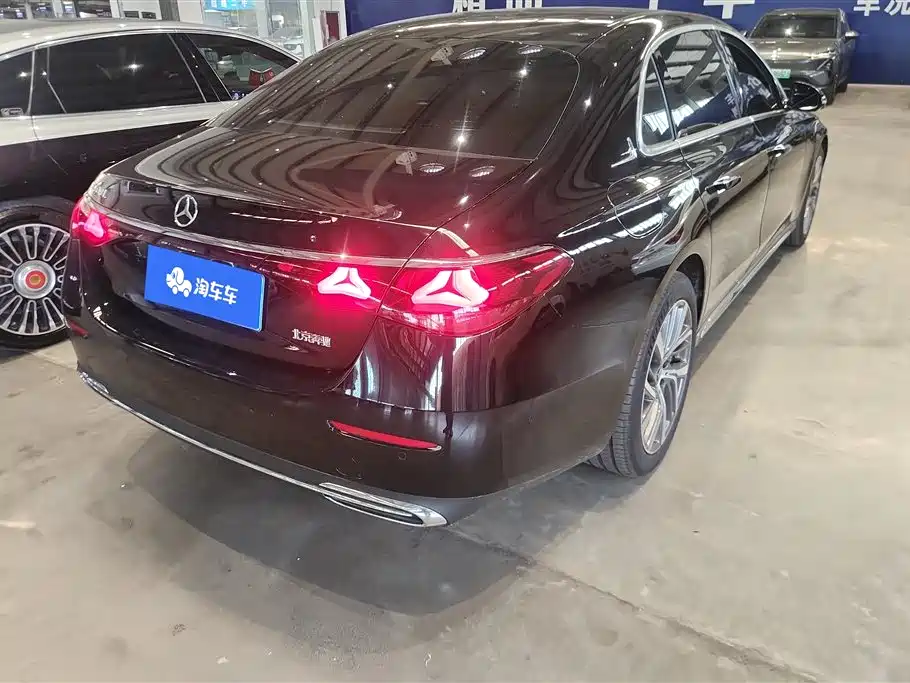 Mercedes-Benz E-Class 2024