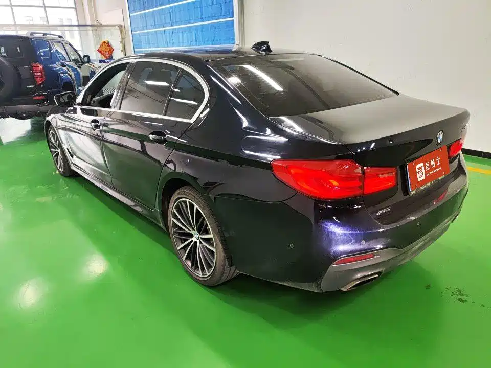 BMW 5 Series 2020 — фото 9