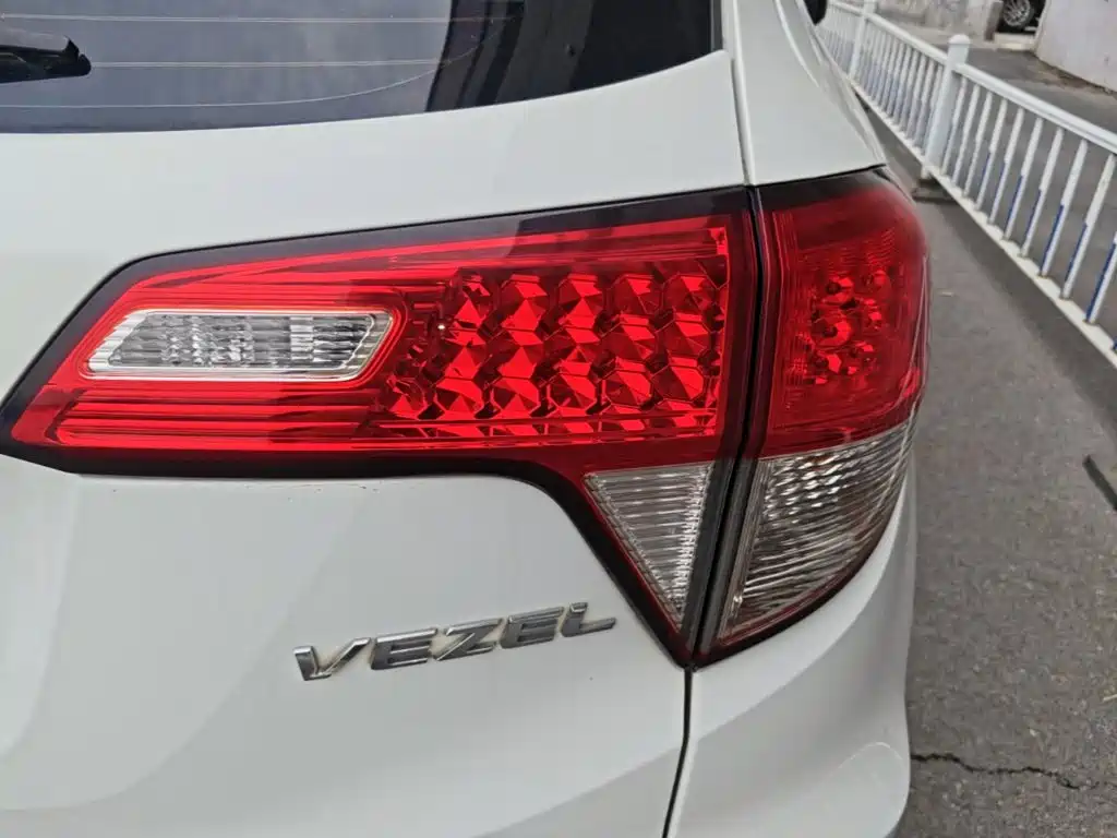 Honda Vezel 2020 — фото 8