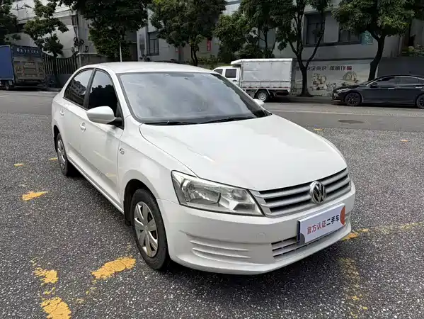 Volkswagen Santana 2013