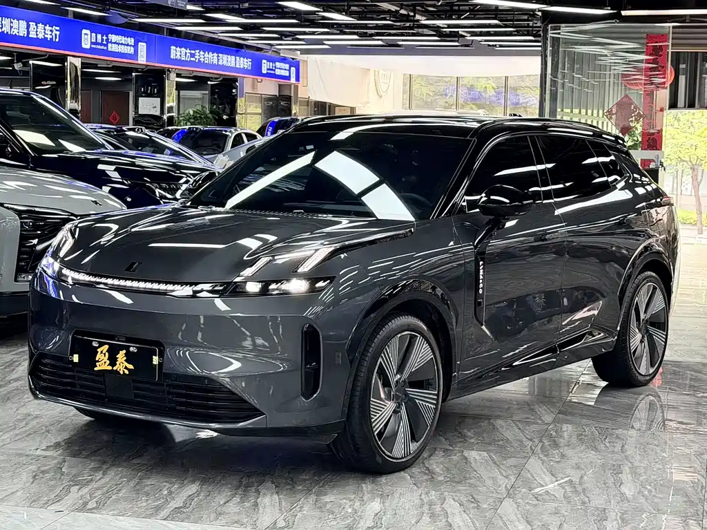 Lynk & Co 08 EM-P 2024 — фото 1