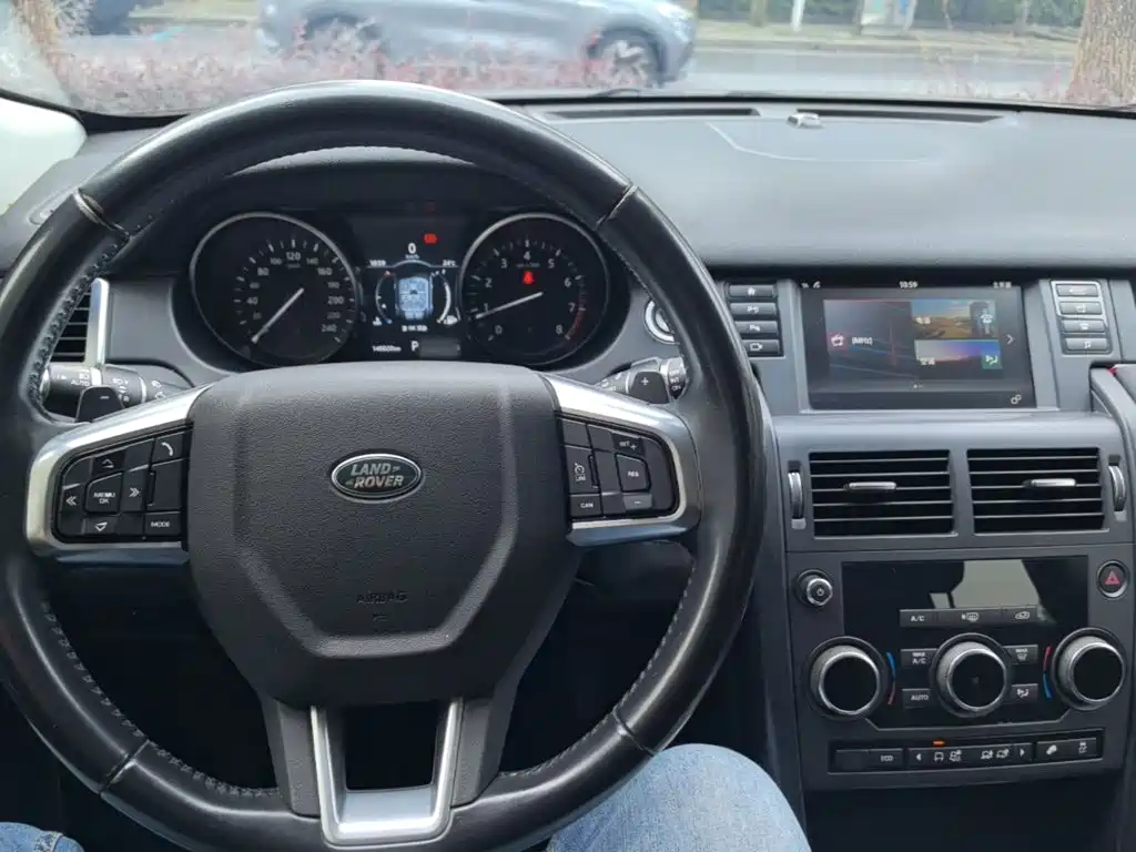 Land Rover Discovery Sport 2019 — фото 10