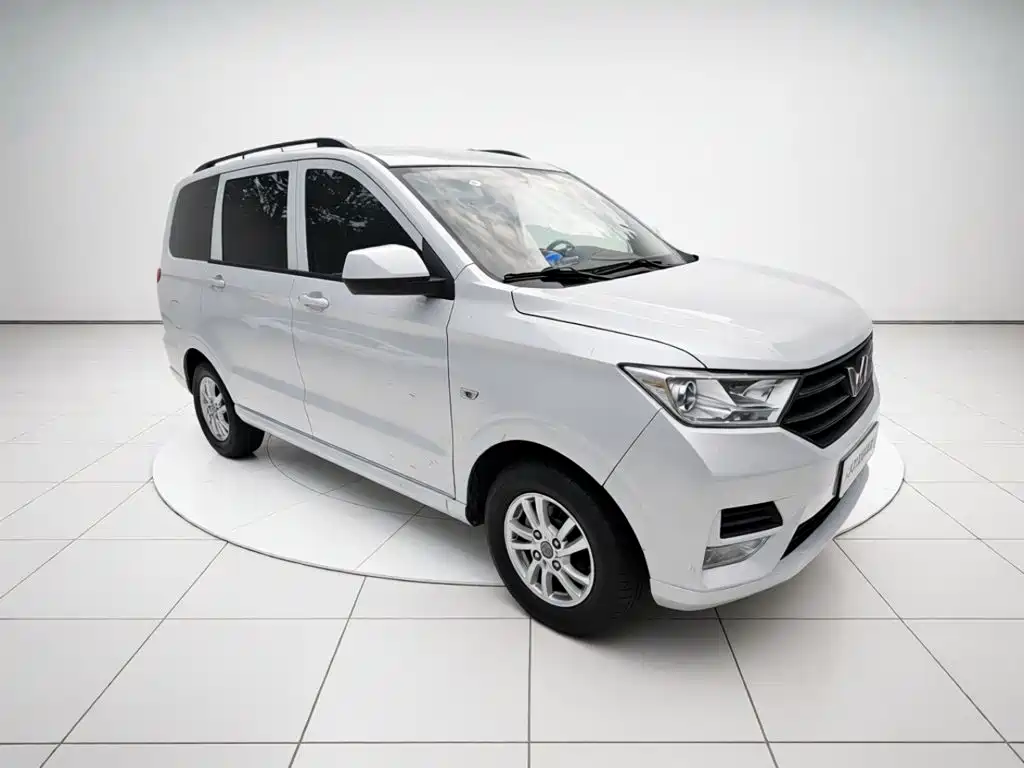 Wuling Hongguang 2019 — фото 24