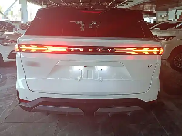 Geely Galaxy L7 2024