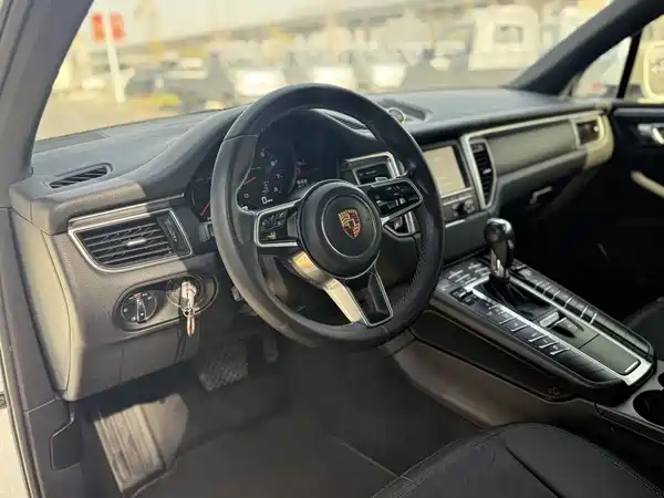 Porsche Macan 2014