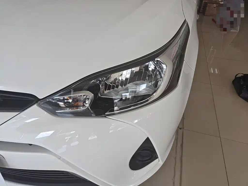 Toyota Yaris L 2021 — фото 24
