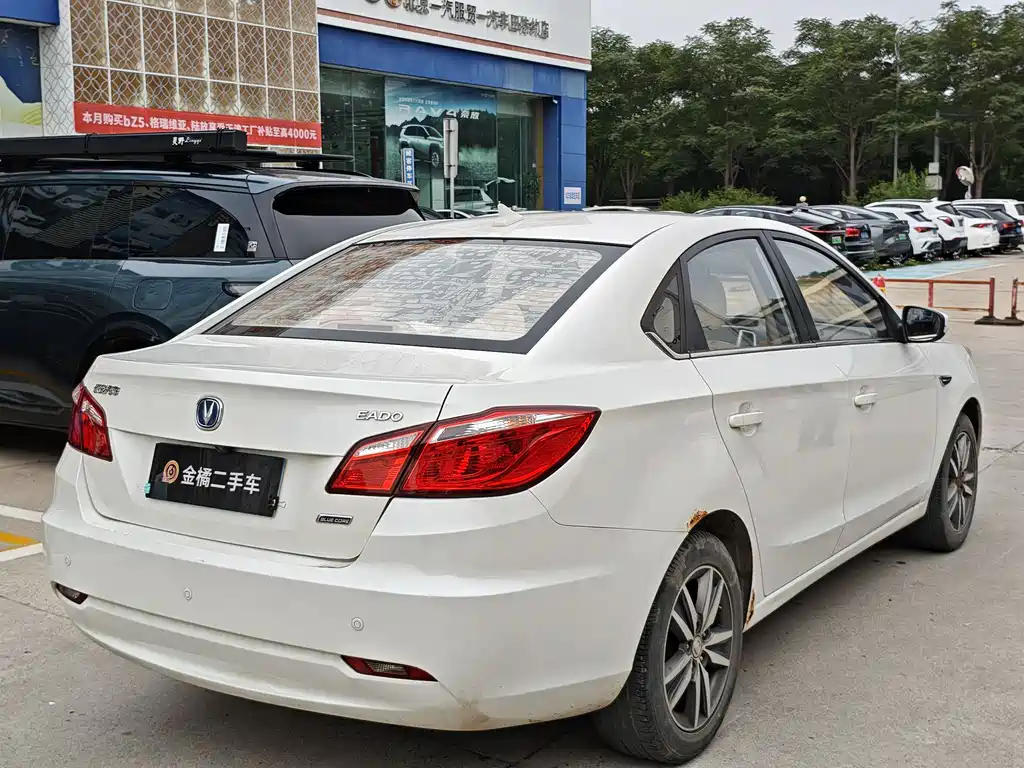 Changan Eado 2015