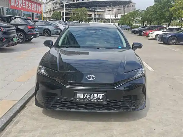 Toyota Camry 2025