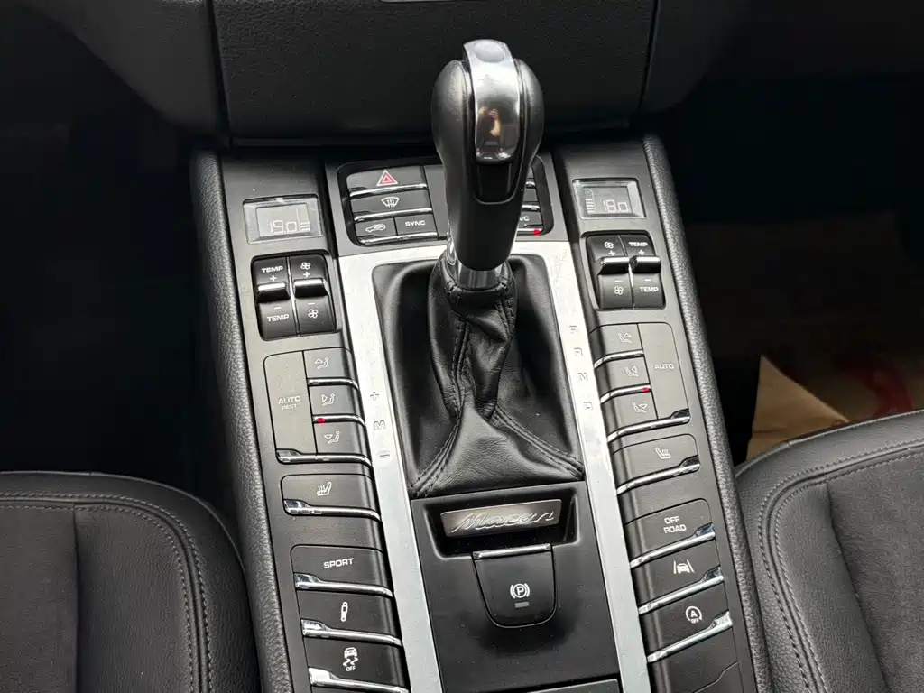 Porsche Macan 2018 — фото 11