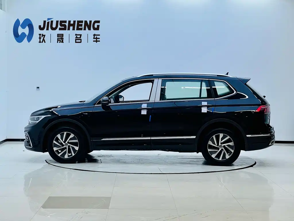 Volkswagen Tiguan L PHEV 2025