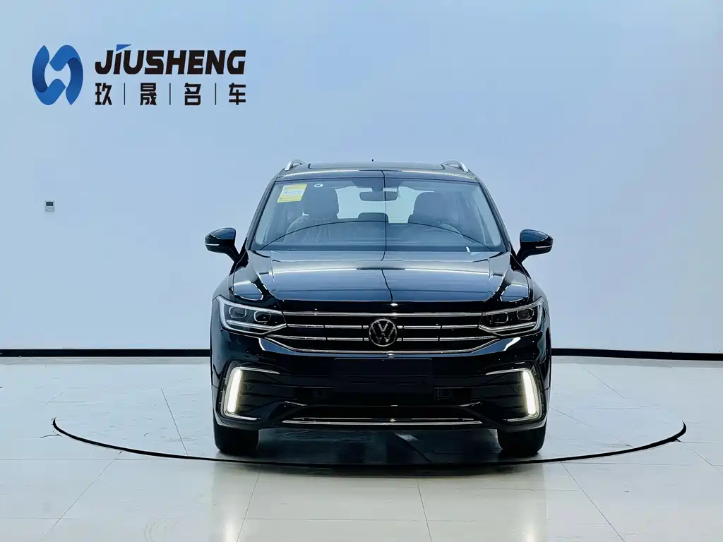 Volkswagen Tiguan L PHEV 2025