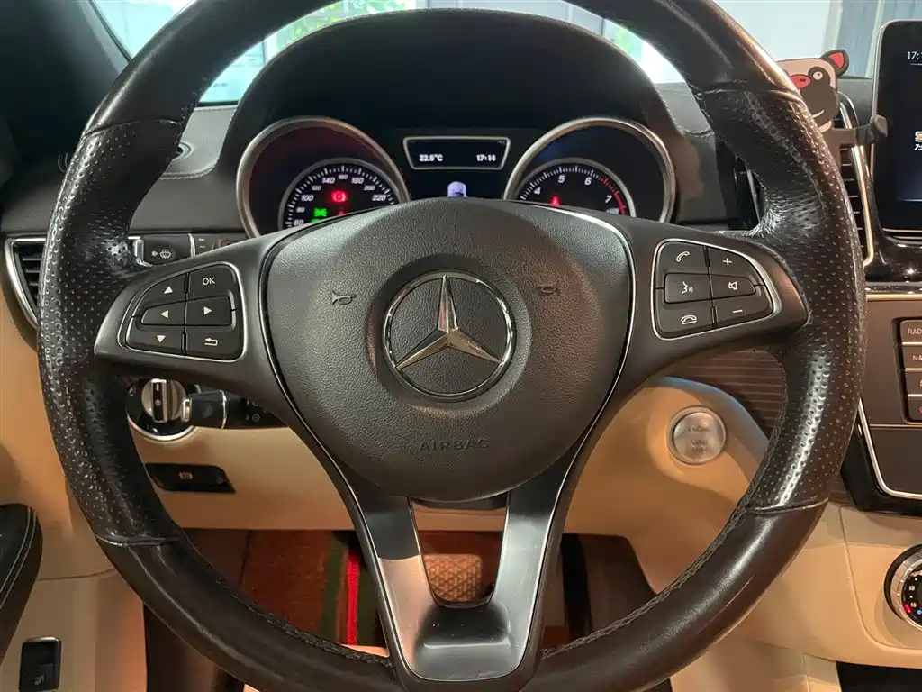 Mercedes-Benz GLE 2018 — фото 12