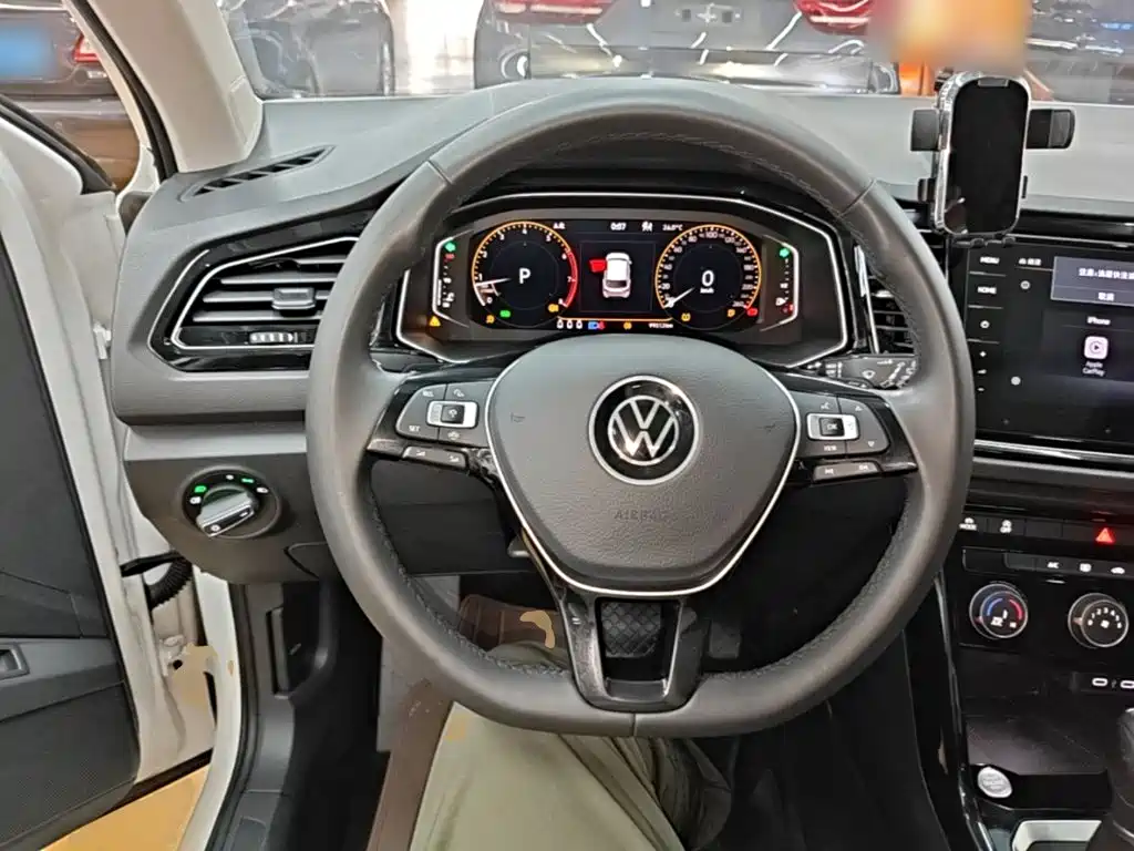 Volkswagen T-Roc 2022 — фото 11
