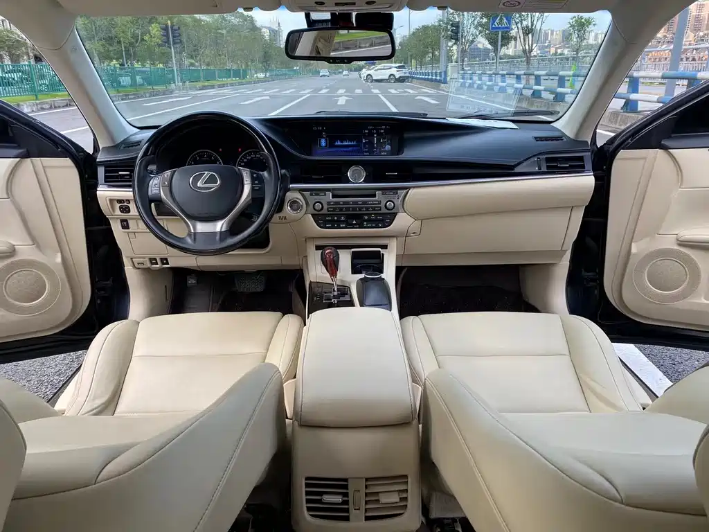 Lexus ES 2014