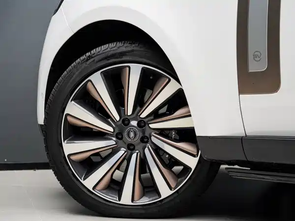 Land Rover Range Rover 2024