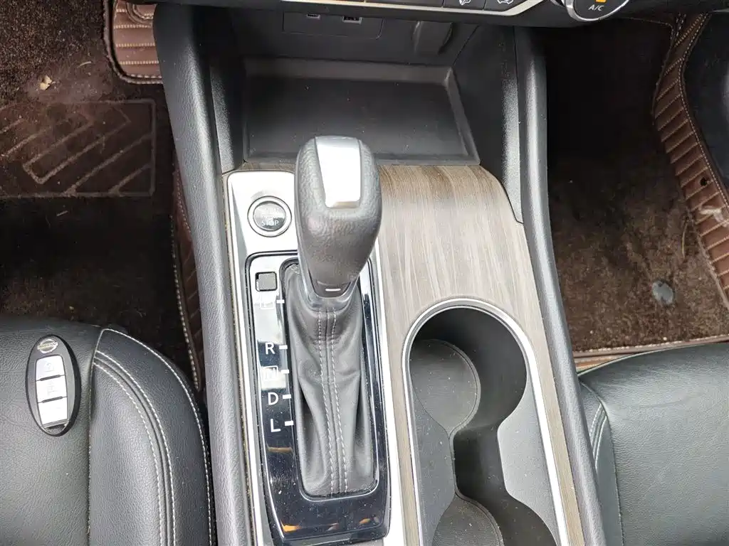 Nissan Teana 2023 — фото 14