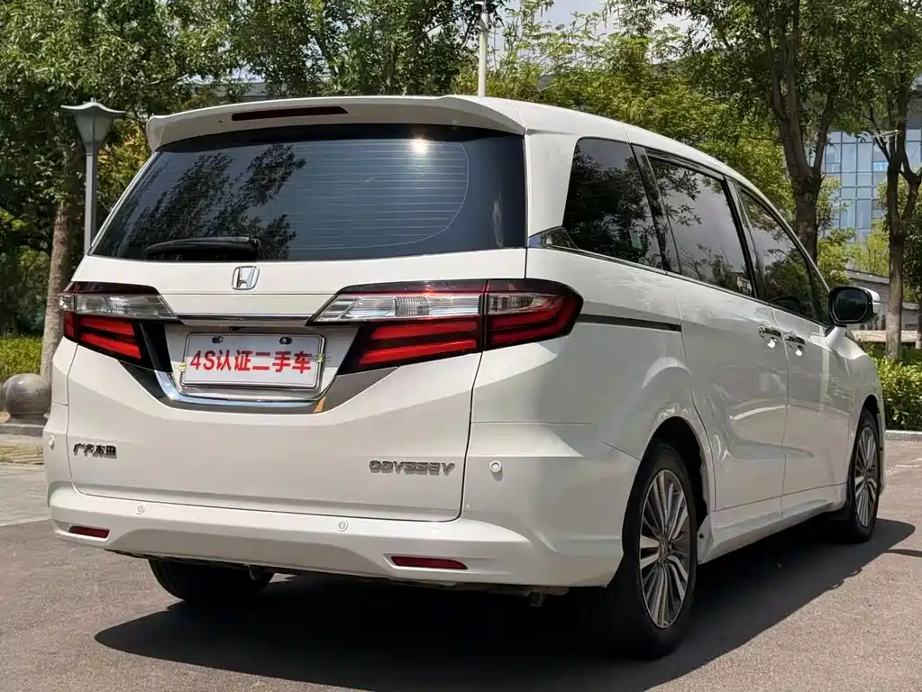 Honda Odyssey 2019 — фото 26