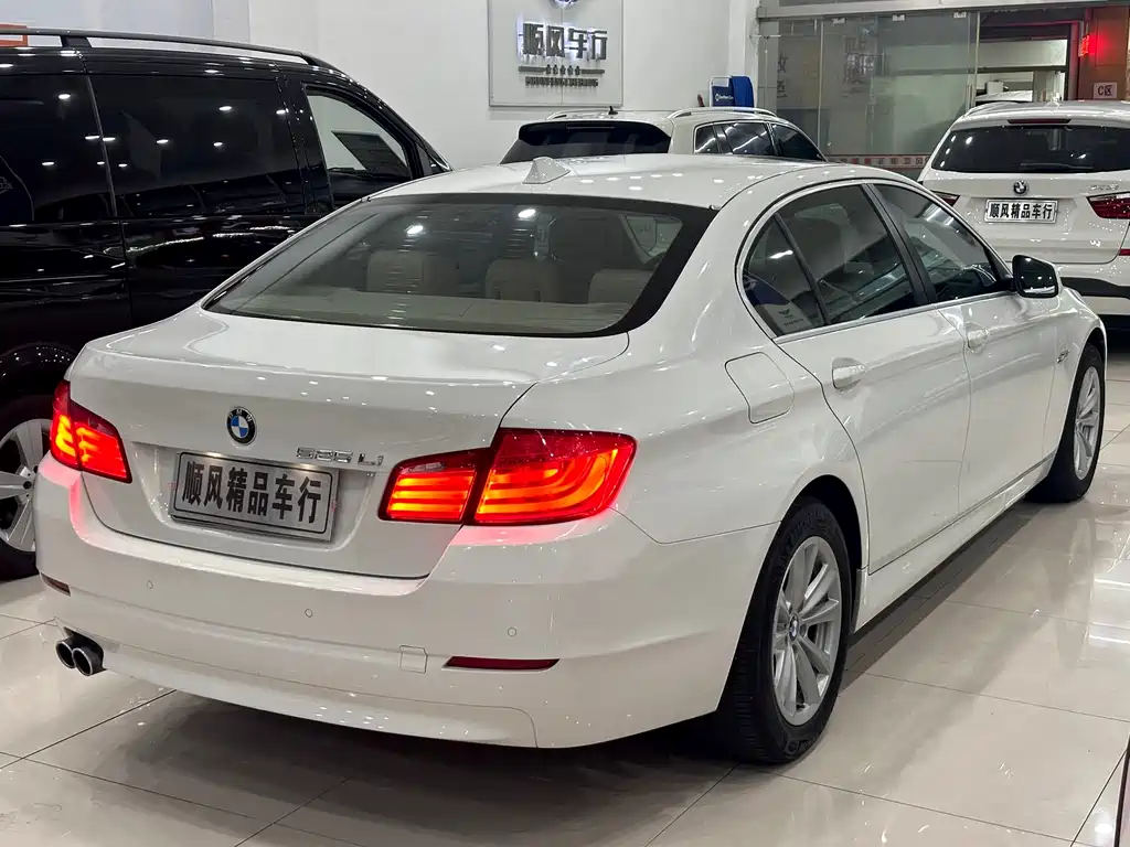 BMW 5 Series 2013 — фото 24