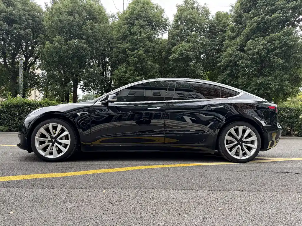 Tesla Model 3 2020 — фото 9