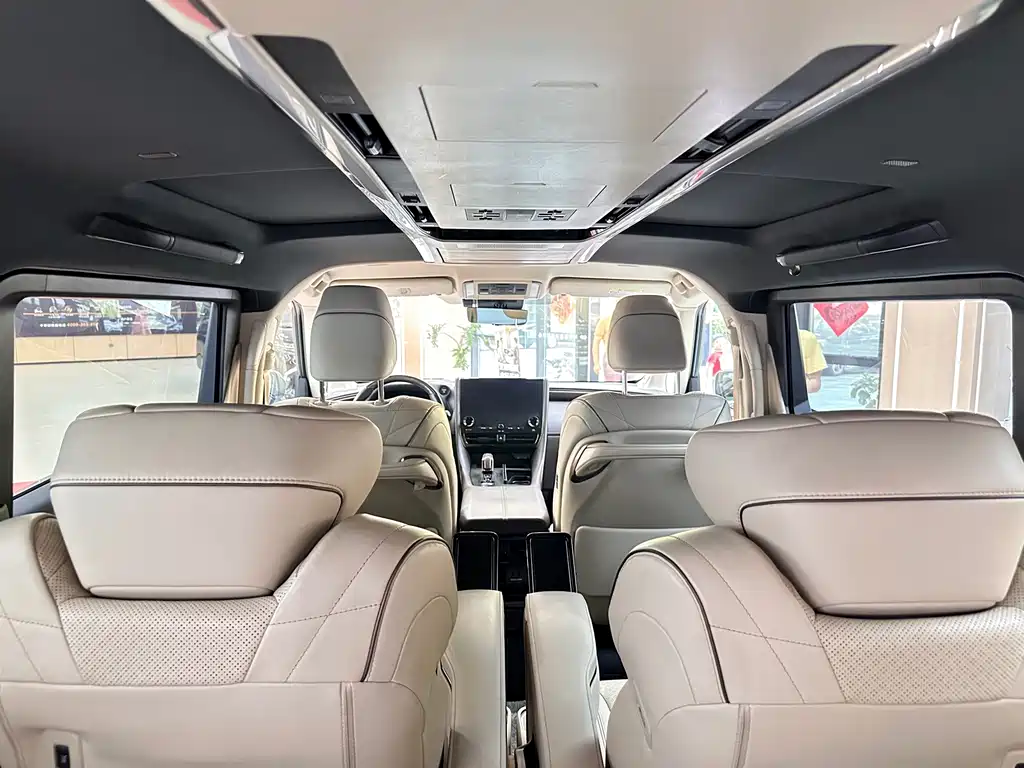 Toyota Alphard 2024 — фото 13