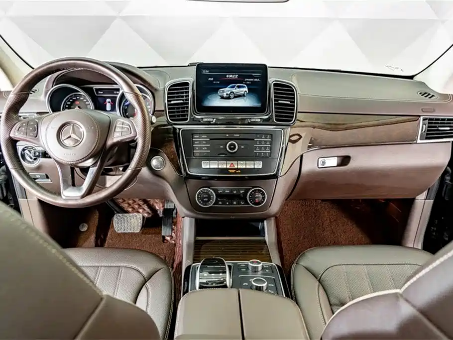 Mercedes-Benz GLS 2019 — фото 13