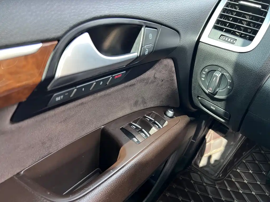 Audi Q7 2015 — фото 19
